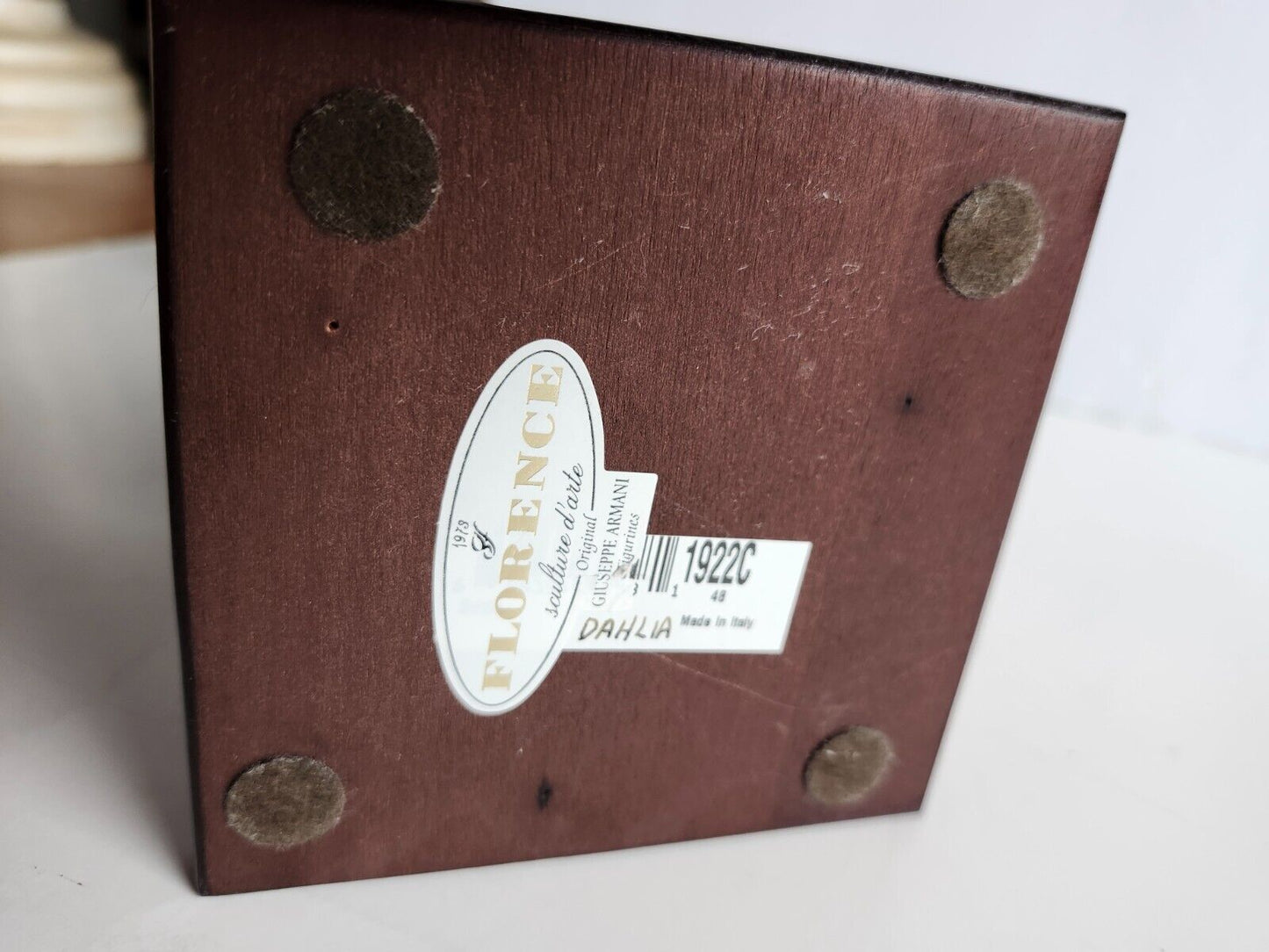 RARE! Giuseppe Armani Figurine "Dahlia" #1922C image 8