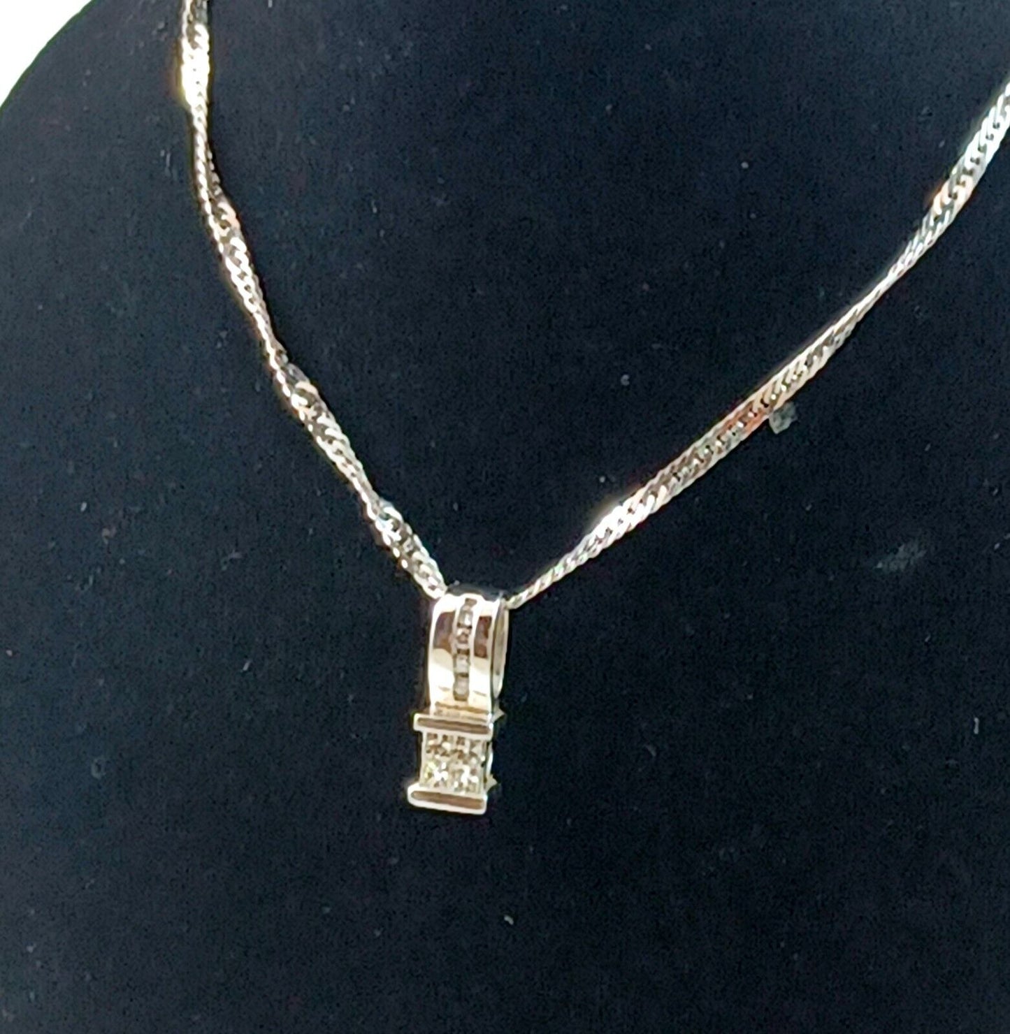 Gorgeous .50CT Diamond & 14k White Gold Pendant w/ Chain image 9