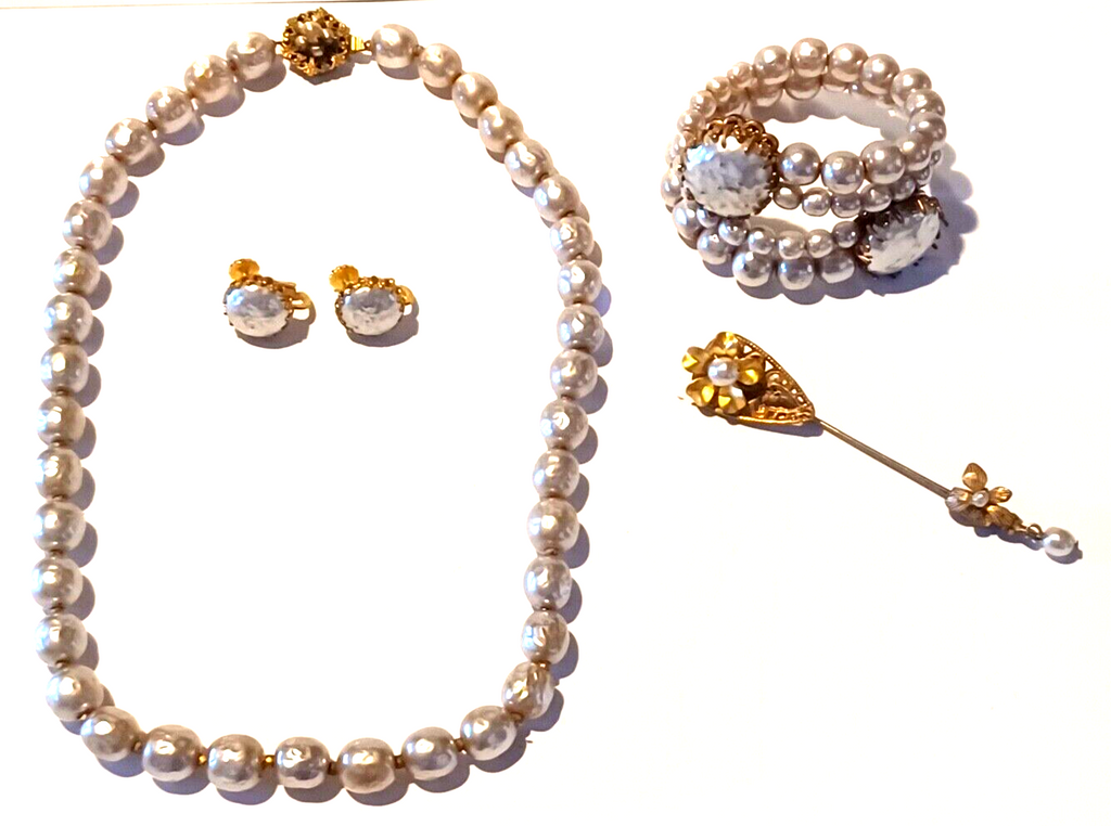 RARE Vintage Miriam Haskell 4pc Pearl & Goldtone Set Signed image 2