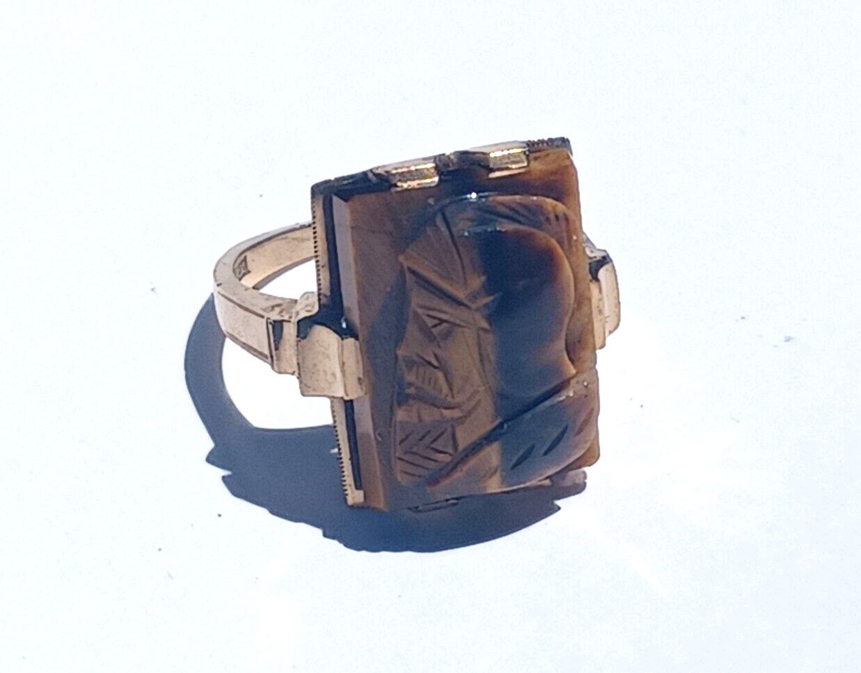 Vintage Men's Tigers Eye Roman Soldier Intaglio & 10K Gold Ring image 2