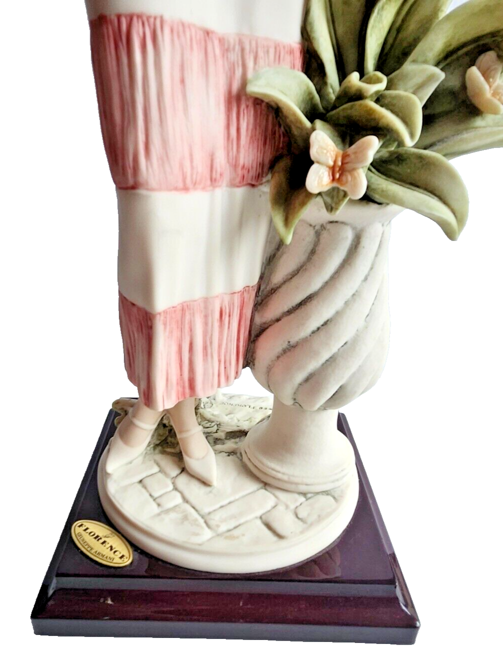 RARE! Giuseppe Armani Figurine "Madelaine" #1161C image 4