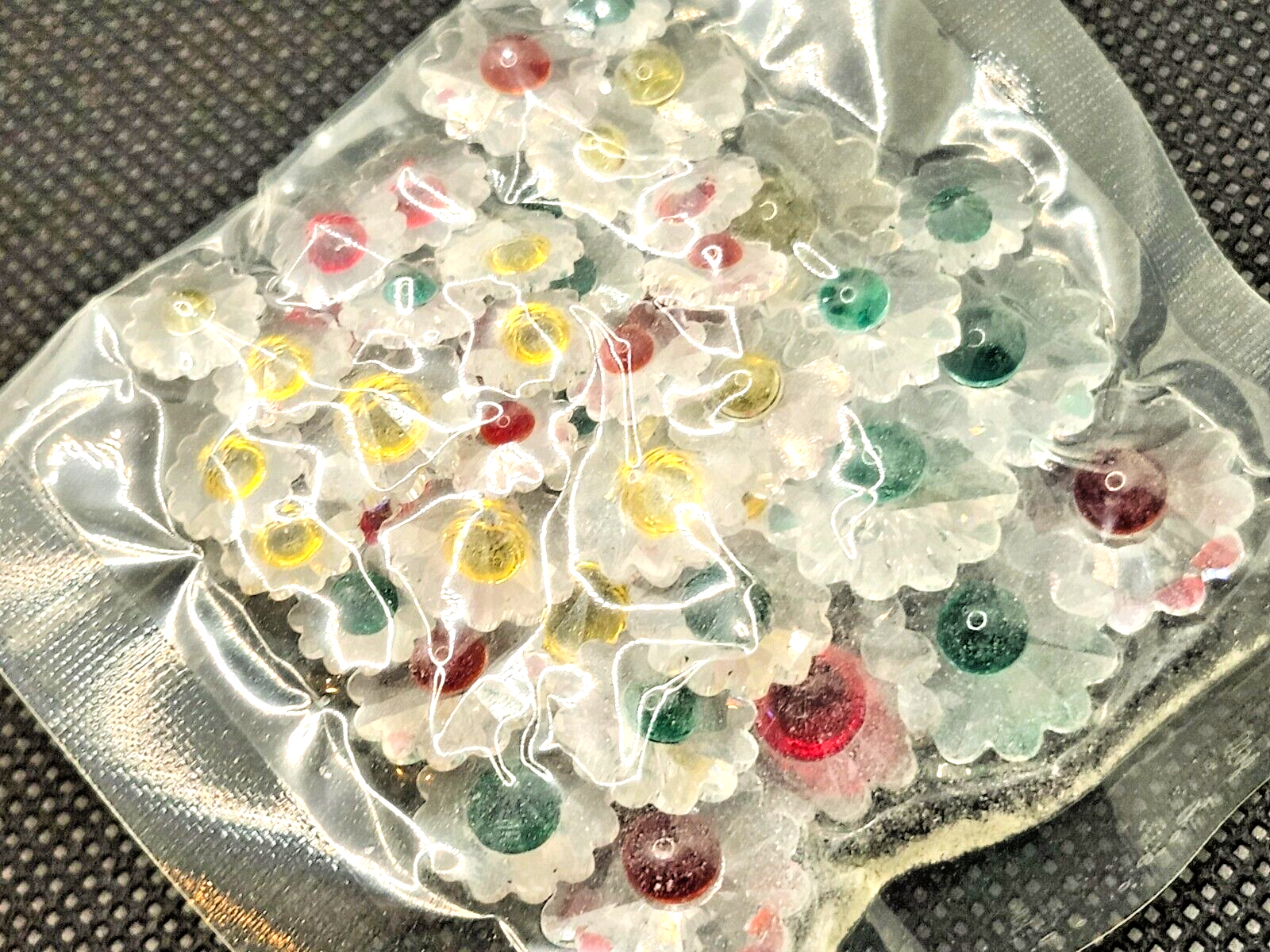 Swarovski Crystal RED MARGUERITE DAISY with MINI FLOWERS in Original Box image 9