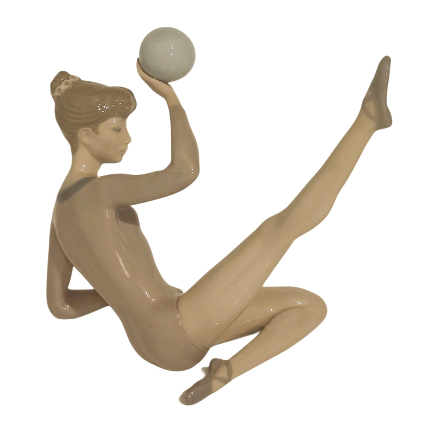 Lladro Figurine GYMNAST BALANCING BALL #5332 image 3