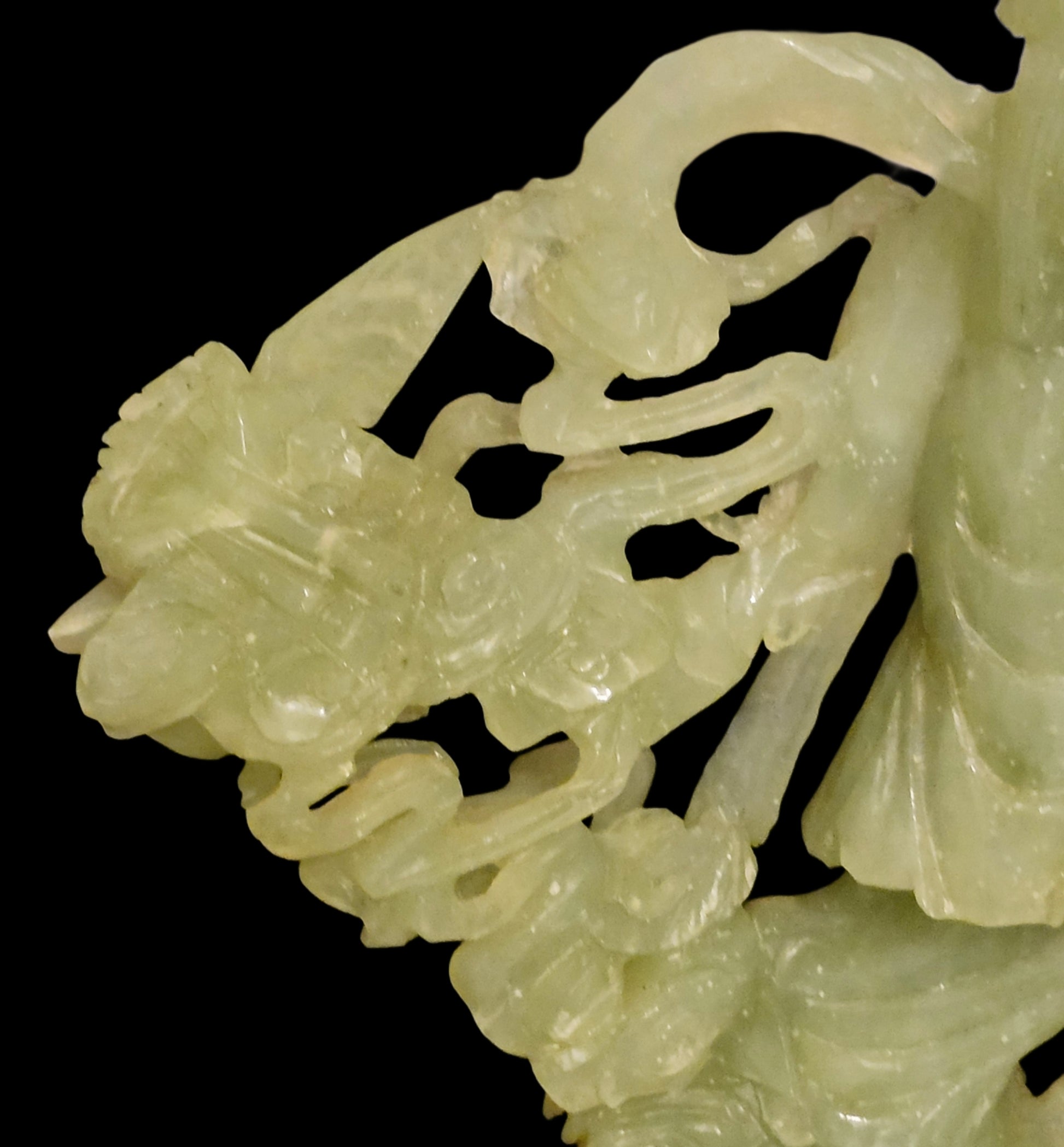 Vinatge Carved Chinese Jade Kwan Yin Geisha Statue w/ Wood Base image 8