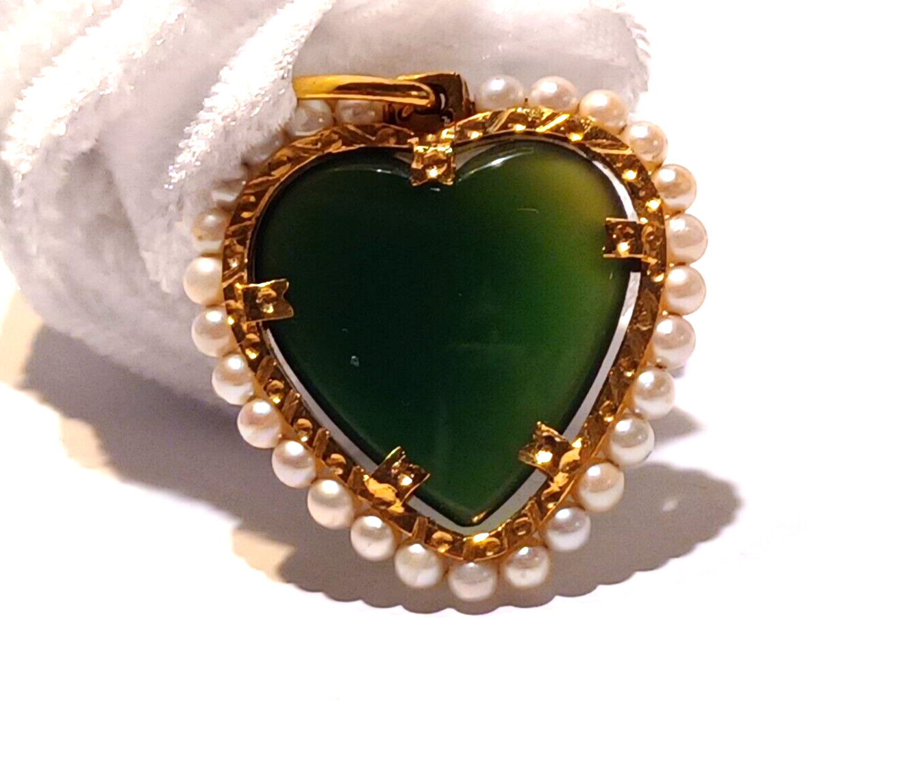 Imperial Jade Jadite Heart 18K Yellow Gold & Pearl Pendant image 4