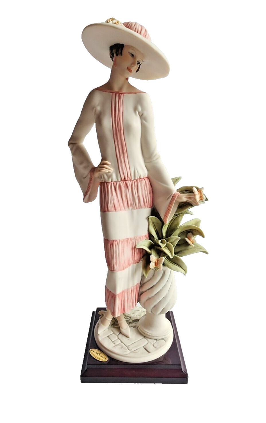 RARE! Giuseppe Armani Figurine "Madelaine" #1161C image 0