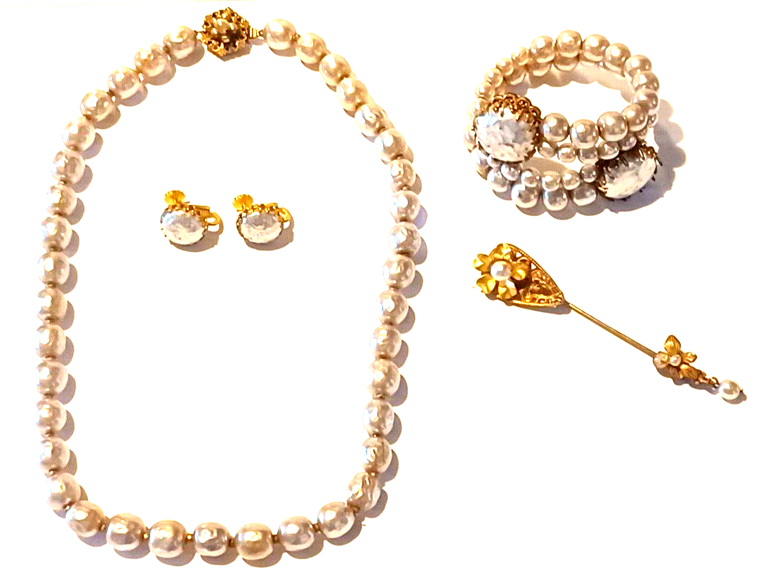 RARE Vintage Miriam Haskell 4pc Pearl & Goldtone Set Signed image 0