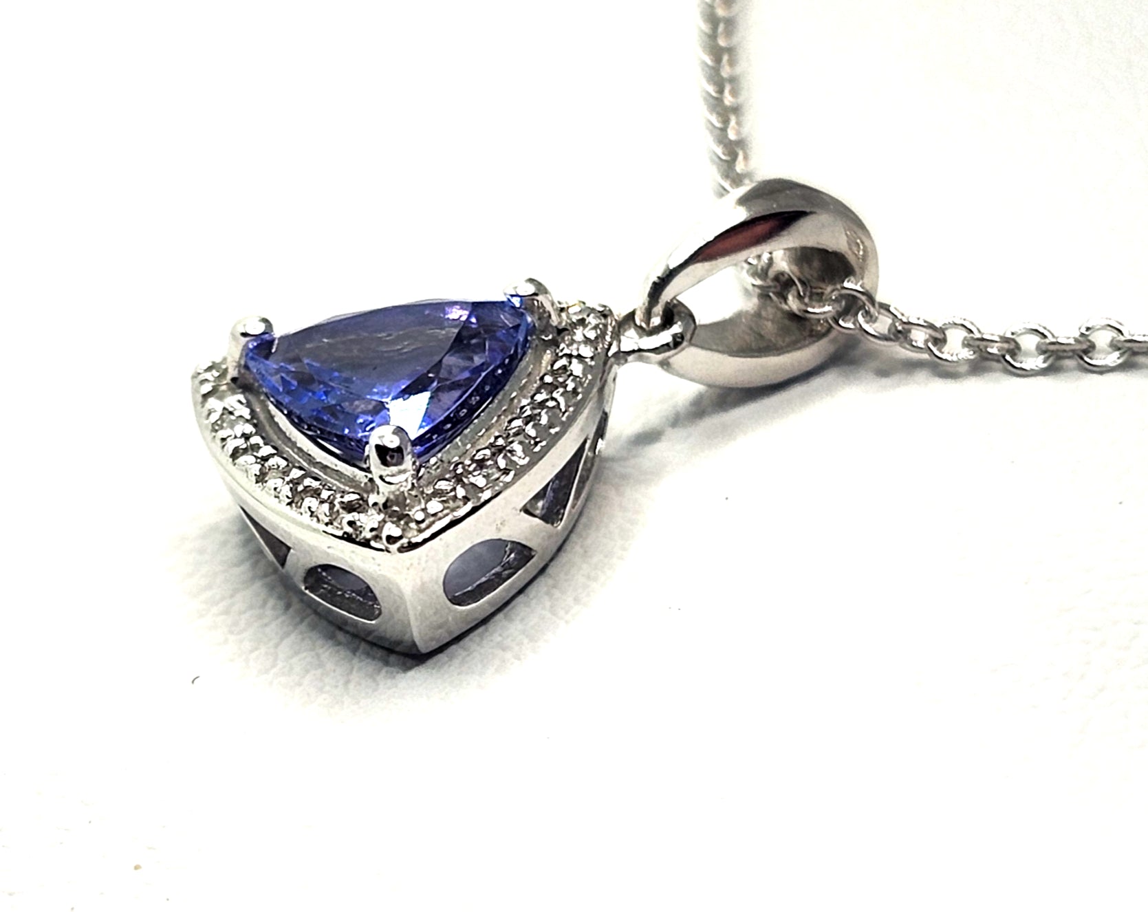 NEW! EFFY 14K White Gold .72ct Tanzanite & Diamond Trillion Pendant image 5