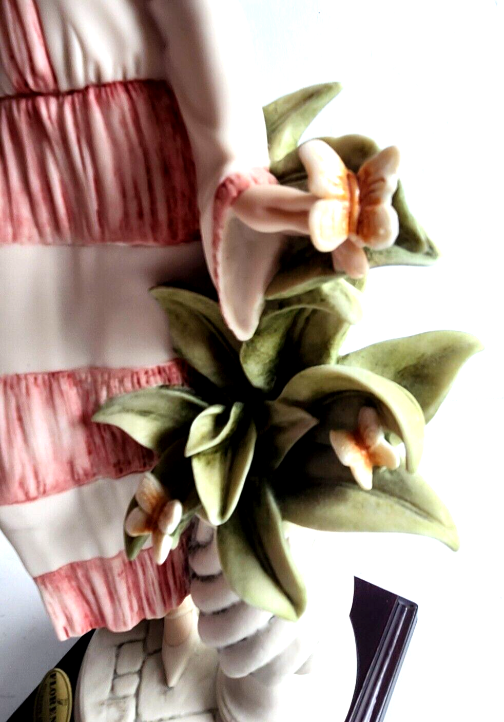 RARE! Giuseppe Armani Figurine "Madelaine" #1161C image 3