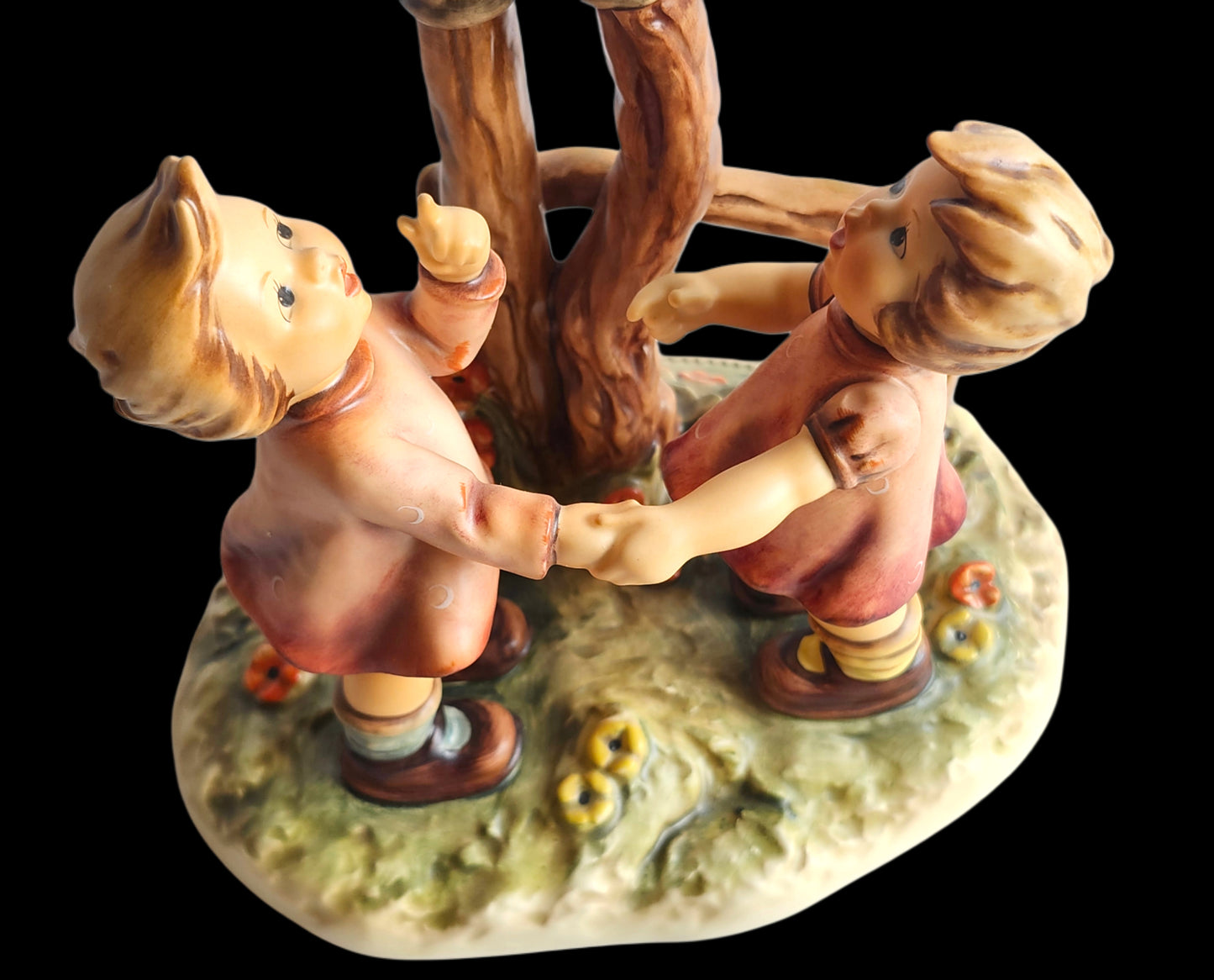 Hummel WELCOME SPRING Figurine #635 Century Collection with Box image 2