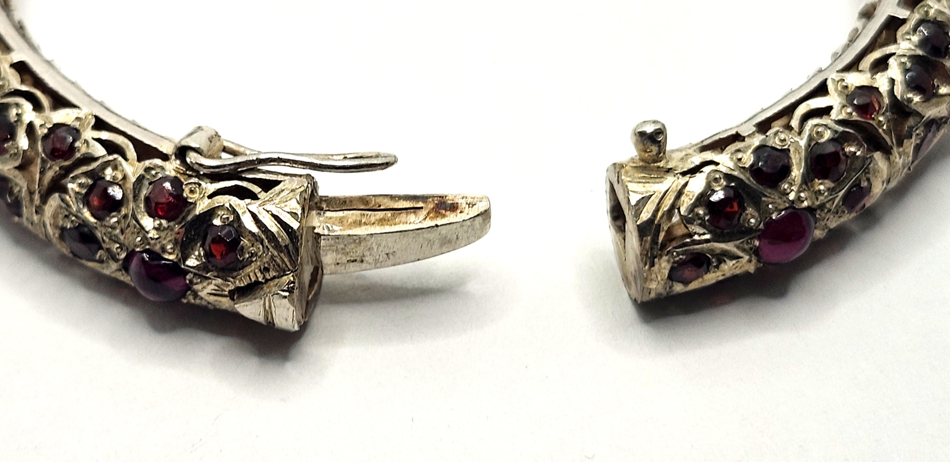Mughal Indian Sterling Silver & Garnet Hinged Bangle Bracelet image 10