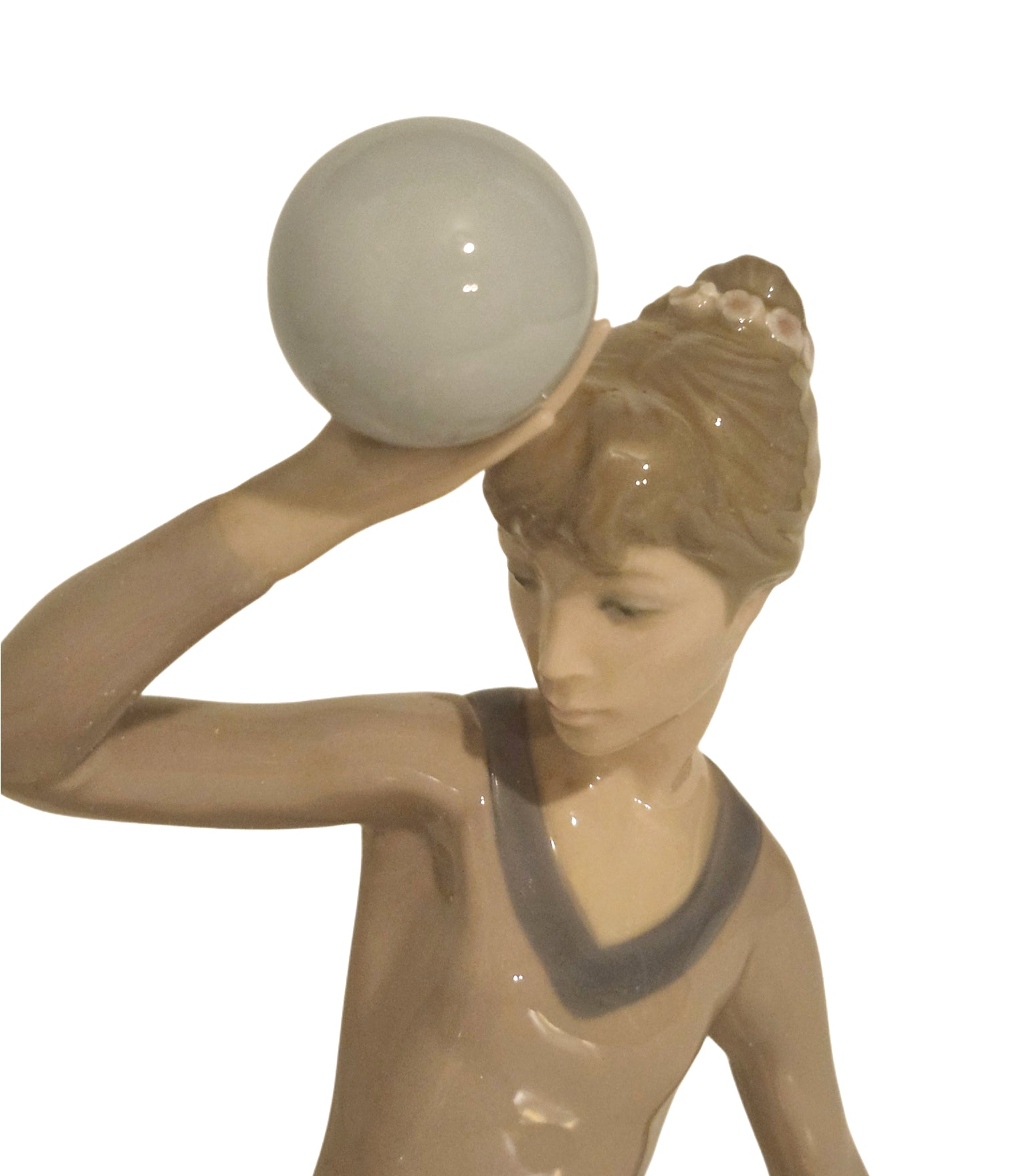 Lladro Figurine GYMNAST BALANCING BALL #5332 image 1