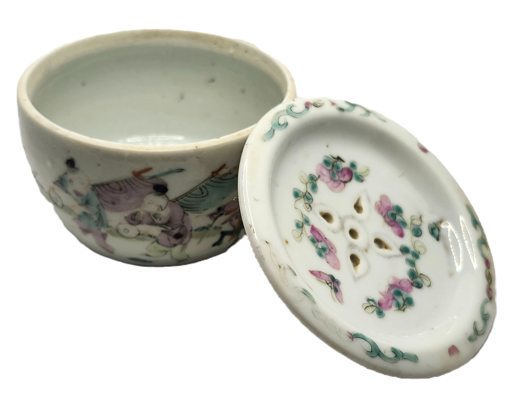 19th Century Chinese Famille Rose Porcelain Cricket Cage image 2
