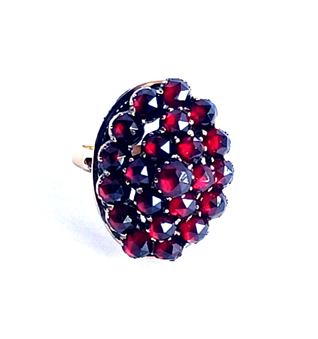 Antique Victorian Bohemian Garnet & 10K Yellow Gold Ring image 3