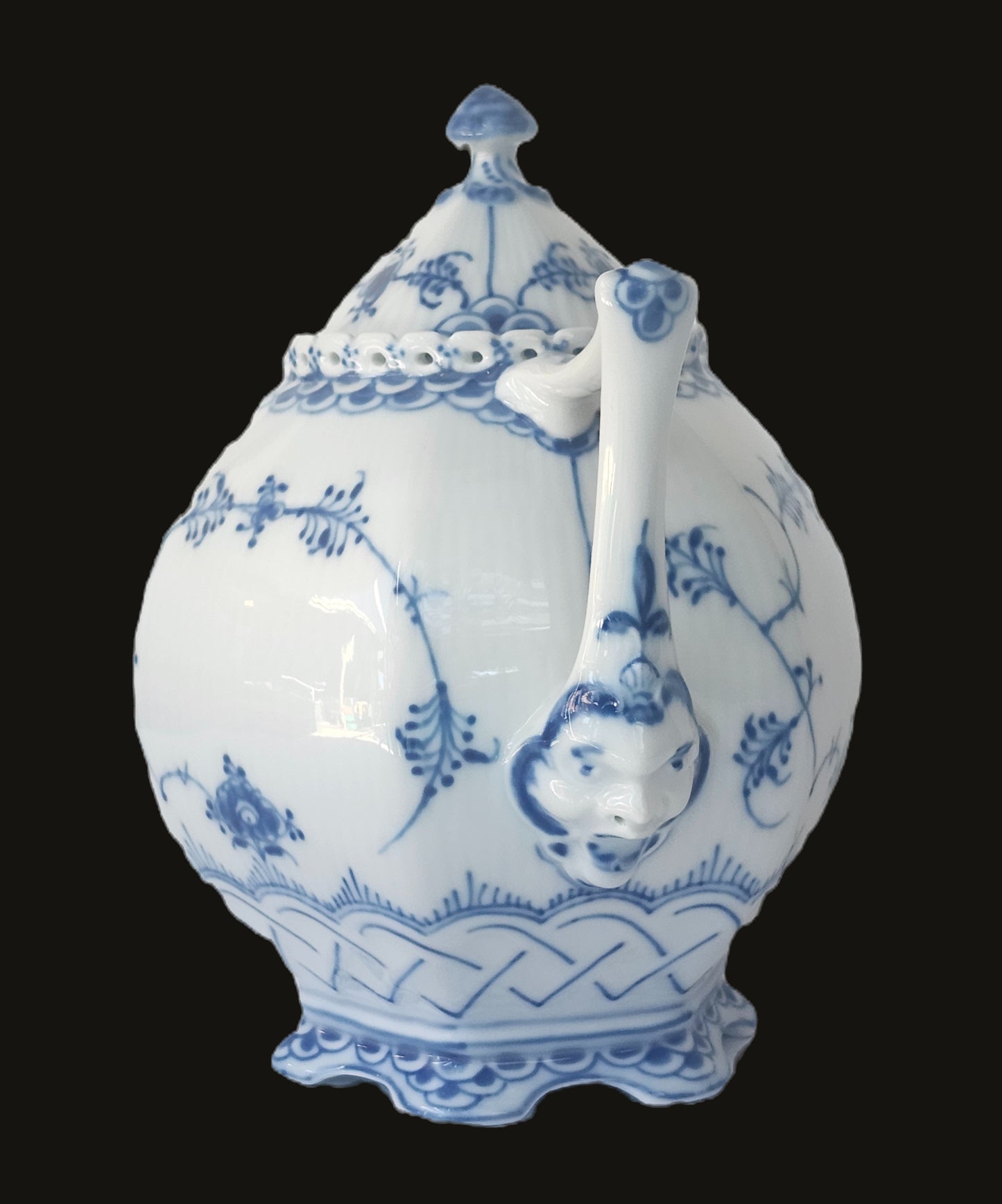 Gorgeous Royal Copenhagen Blue Fluted Full Lace Teapot image 3